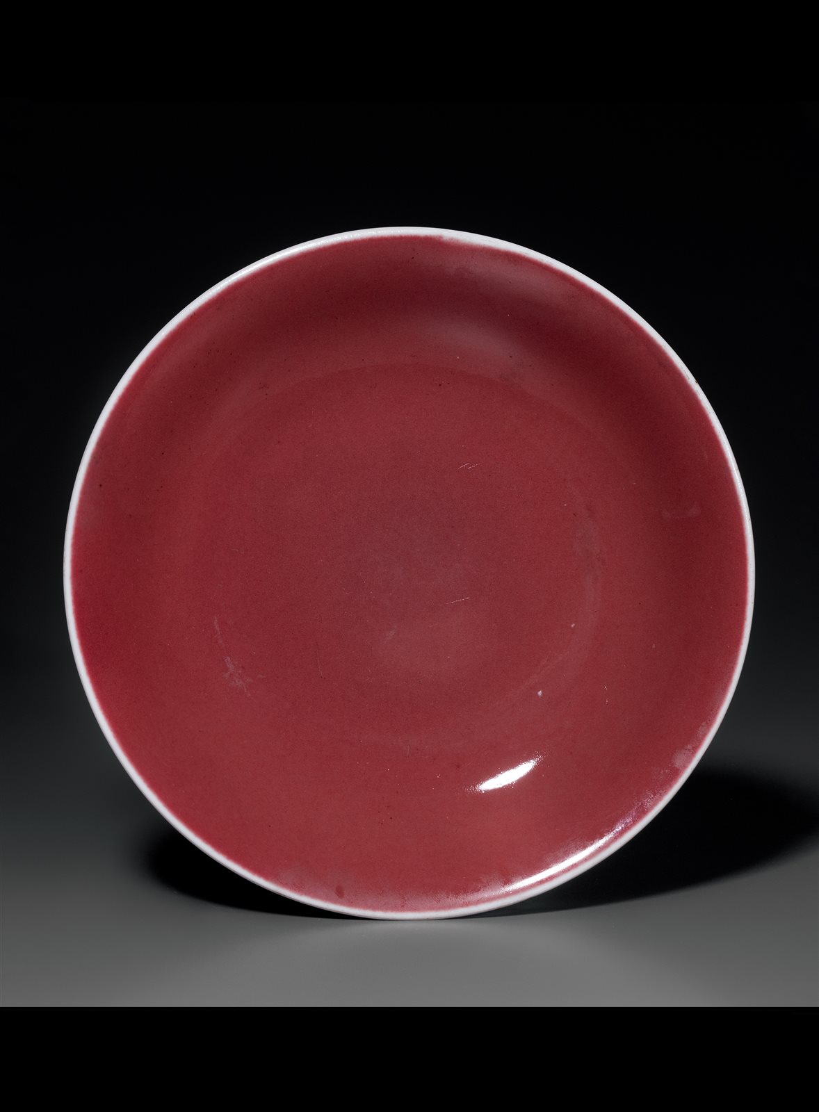 清乾隆 霁紅釉盤