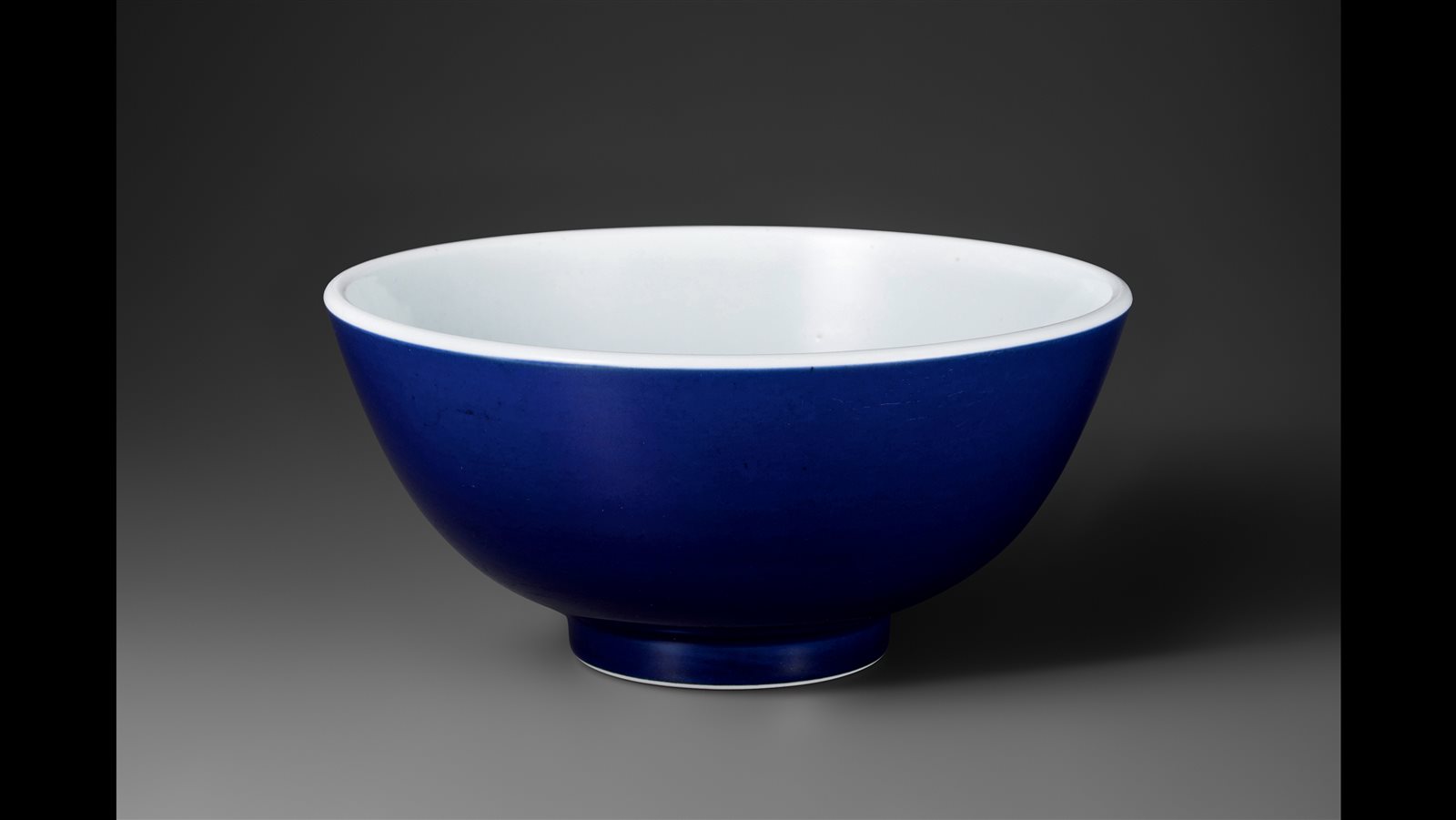 清康熙 寶石藍釉碗